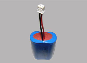 7.4V﮵